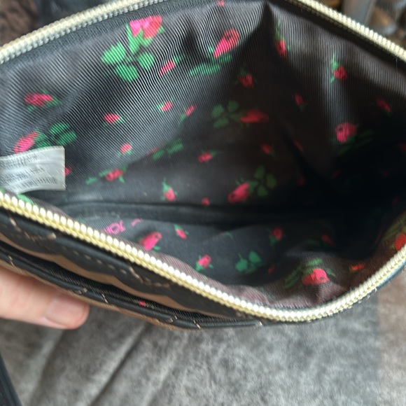 Betty Johnson eclectically paired tote and wallet.(SKU 245) - Picture 12 of 16